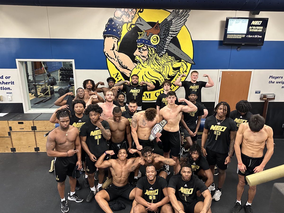 Norsemen_FB's tweet photo. #MightyMonday EAT Champion of the day! (Alpha) @MichealDeverea3 coaches check him out!
#EAT
#Effort
#Attitude
#Toughness
#MadeOnTheBanks https://t.co/7lFrGiOHMa