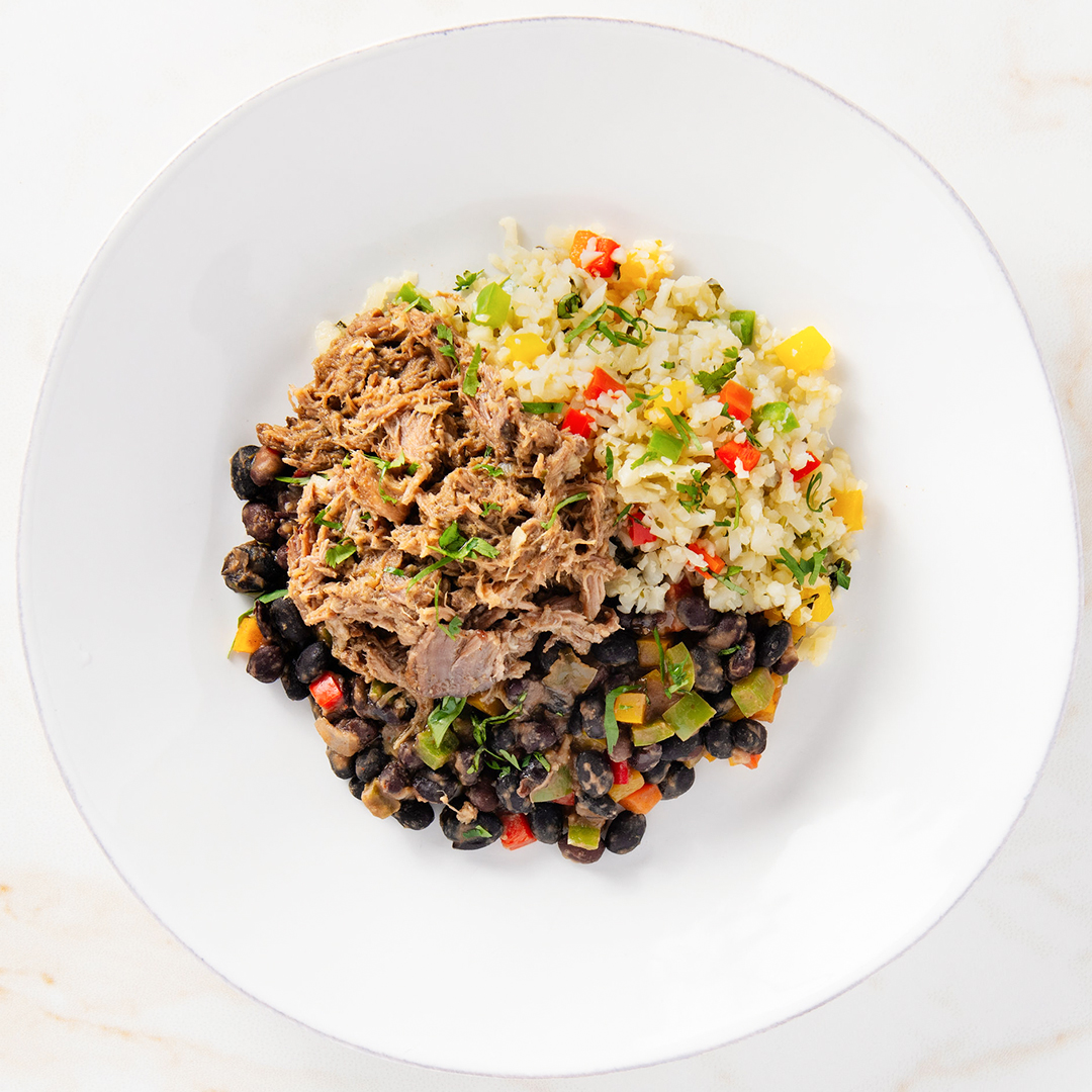 eatTGK's tweet photo. This Cuban-inspired dish is savory, spicy, lightly sweet, and a little something extra, with chili powder, oregano, a spritz of orange juice, and a touch of mint. Meal of the Week: Mojo Pork with Black Beans &amp; Cilantro Cauliflower Rice

#eattgk #thegoodkitchen #makesomethinggood https://t.co/kMot0SV9yx