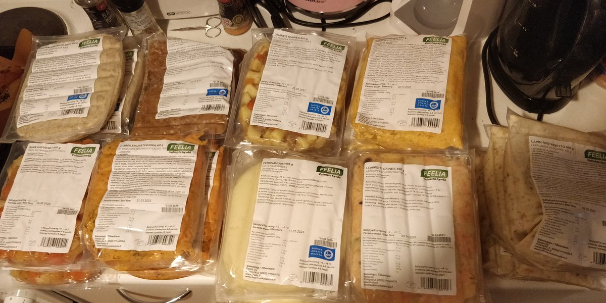 EskoVirri's tweet photo. Tällä kertaa testaillaan #Feelia'n sapuskoita. Yhteensä 15 kiloa. https://t.co/CIhtT9qQW1