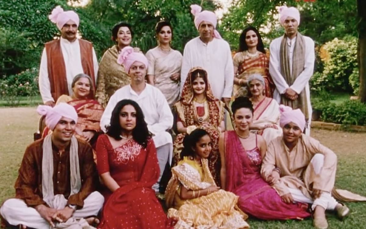 TheCineprism's tweet photo. 🎬 Monsoon Wedding (2001)

Monsoon Wedding is a beautiful depiction of Indian marriages and our culture while challenging the stereotype with profound moments of truth, backed by a phenomenal cast that can never go wrong. Must Watch.

Mira Nair 👑 https://t.co/f2ukhUDasq