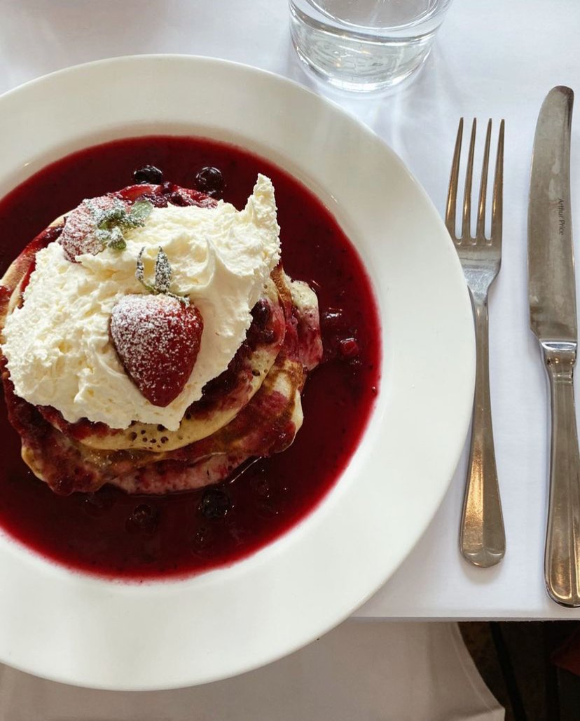 A Valentine's date for a keeper 😍

if you're looking for a Bethnal Green spot that oozes class, it has to be the one and only <a href="/BISTROTHEQUE/">BISTROTHEQUE</a> 🍽

A 15-minute stroll from our #NewBuild homes at #CornerPlace, #Bethnal Green: bit.ly/SScplce

#SouthernSpace #SouthernHousing