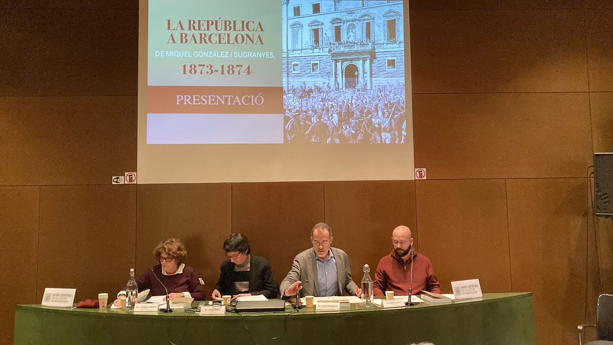 Barcelona Llibres (@bcn_llibres) on Twitter photo 👉🏼Amb motiu del 150è aniversari de la Primera República, avui presentem “La República a Barcelona de Miquel González i Sugranyes, 1873-1874” a <a href="/BCN_arxiu/">Arxiu Municipal de Barcelona</a>.
🗃️ En <a href="/jrabassa/">jordi rabassa</a> comença recordant el paper dels arxius en garantir l’accés a la informació i història de la ciutat. 👉🏼Amb motiu del 150è aniversari de la Primera República, avui presentem “La República a Barcelona de Miquel González i Sugranyes, 1873-1874” a <a href="/BCN_arxiu/">Arxiu Municipal de Barcelona</a>.
🗃️ En <a href="/jrabassa/">jordi rabassa</a> comença recordant el paper dels arxius en garantir l’accés a la informació i història de la ciutat.