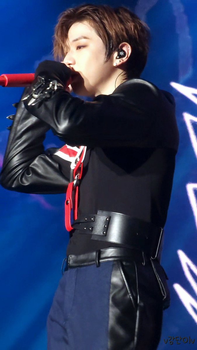 .

휴 자꾸 고만 올려야지 하면서 이것만 더 하나만 더 요러고 있.. 마지막 초근접을 끝으로 진짜 그만 🤣🤣
#강다니엘 #KANGDANIEL #KANGDANIELinSG