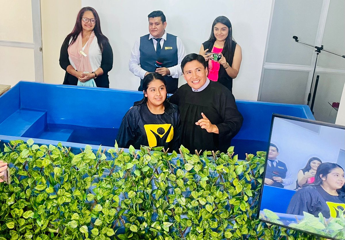edsonvguerrerol's tweet photo. Grandes milagros en el Sexto Aniversario de la Iglesia de la Merced-Trujillo y apertura del Club de Conquistadores Goel. Un sábado maravilloso se vivió con el bautismo de varias personas, Conquistadores y Aventureros, resultado del Reavivamiento Espiritual. #DMLaMerced #RID https://t.co/VaVMv9EHxc