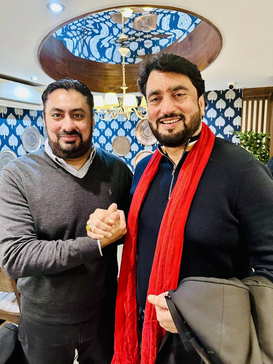 ranamohsinzia's tweet photo. #brother #alwayswithhim @ShehryarAfridi1 @PTIUKofficial @FarrukhHabibISF @ImranRanaOx https://t.co/1j5ndASK9F