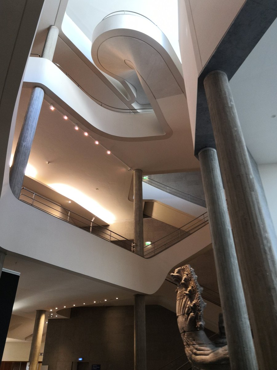 LeilaDavid15's tweet photo. Découverte du jour @MuseeGuimet
Un espace comme écrin pour des collections asiatiques impressionnantes 
Magnifique exposition Wang Keping https://t.co/kbb7Vz2yHJ