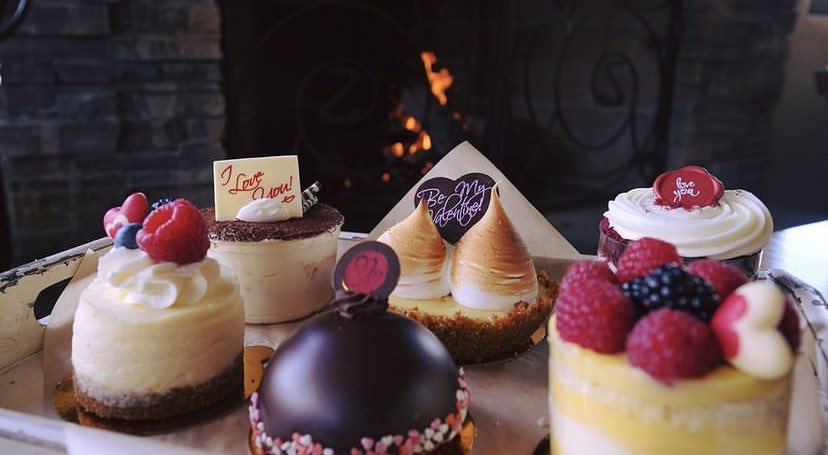 Sweeties for your sweetie! ❤️

Zov’s Tustin bakery is bursting with delicious Valentine-themed goodies to treat yourself and those you love.

#zovs #zovsbakery #tustin #valentine #sweetie #pastries #goodies #valentinesday #galentine #valentinestogo #romanticeats