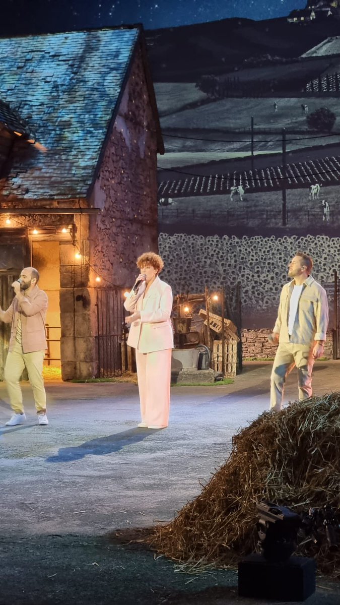 Trois Cafés Gourmands tweet media