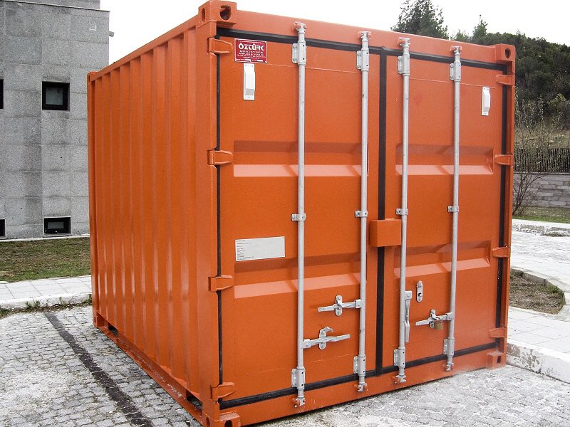 Suya yazdı yazıyoruz ama yine de soralım…
1999 Marmara depremi sonrası meydanlara, toplanma alanlarına 1000’lercesi yerleştirilen ve içinde pek çok ilk müdahale ekipmanı olan bu konteynerler nereye gitti?
Ne oldu?
Neden konmuştu, neden kaldırıldı?