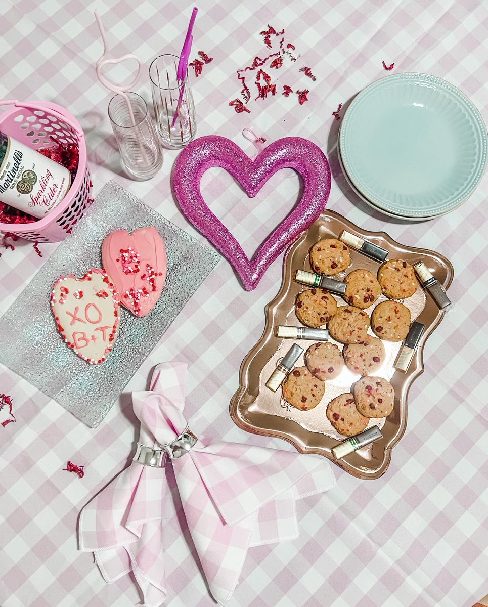 BethanyRose tweet media
