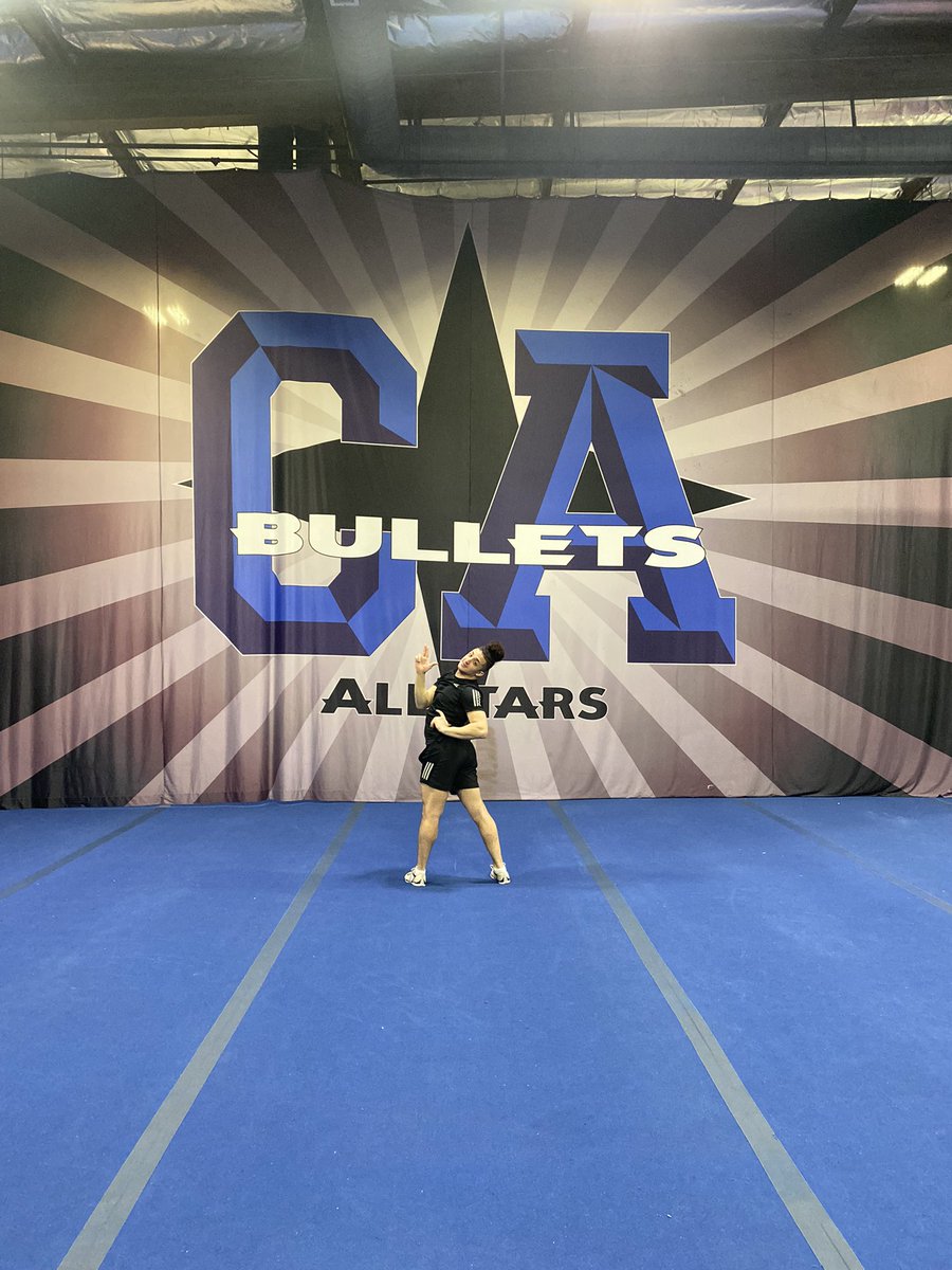 TerrellsFamous's tweet photo. Couldn’t in 2013, but definitely can in 2023! Hello Smoed 🥹💙🖤 https://t.co/DSmKPTeeWd