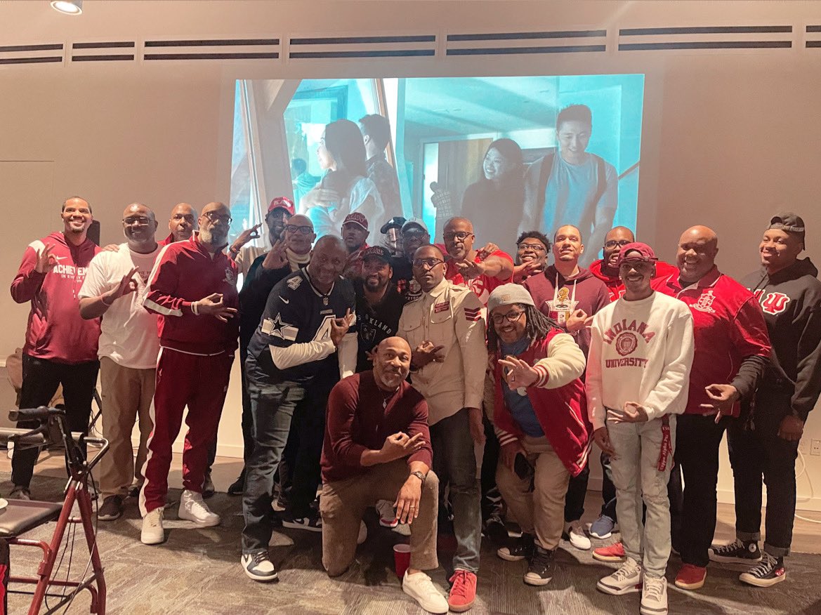 RevAnttimo's tweet photo. I enjoyed the game and the half time show, had a great time watching the Super Bowl with the Nupes 👌🏾♦️ https://t.co/GzwRKuuiEV