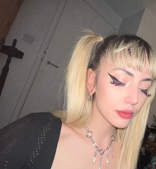 loser!!!!! https://t.co/e5938kgRSH<a href="/tag/newprofilepic"class="tags"><span>#newprofilepic</span></a>