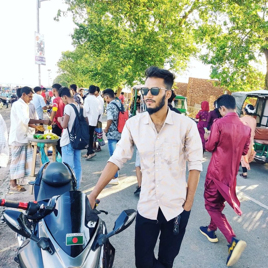 shawonxf200's tweet photo. Alhamdulillah❤️🥀
#bike #road #roadbike #mountain #day #riding #today #sun #mountainbike #bikehelmet #bikerace
#bikelove #Black #BlackLove #Moms #LoveIsBlind #SuperBowlLVII #ovni #WPLAuction2023 #ufotwitter #HalftimeShow #supermega #RihannaSuperBowl https://t.co/BXuhveADWt