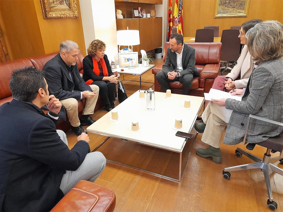 JosefinaBueno1's tweet image. Un paso más para la puesta en marcha de la #LearningFactory en #Elche. Un espacio pensado para la formación de los y las profesionales más demandados por las empresas. @gvainnovacion destina 100.000 euros para empezar las acciones formativas que desarrollará @UniversidadMH