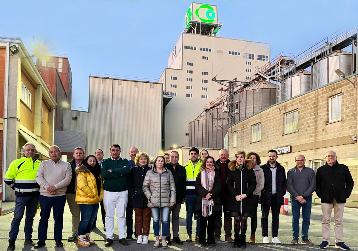 CoopAgroCLM's tweet photo. 🍷 Durante cinco días, los representantes de la organización conocieron la @CooperativaCLUN,  @BodMartinCodax, @PazoBaion, @costeira_es, @cobadu_coop, y, por último, la visita a #Cocope. https://t.co/F2sZJT6yb2