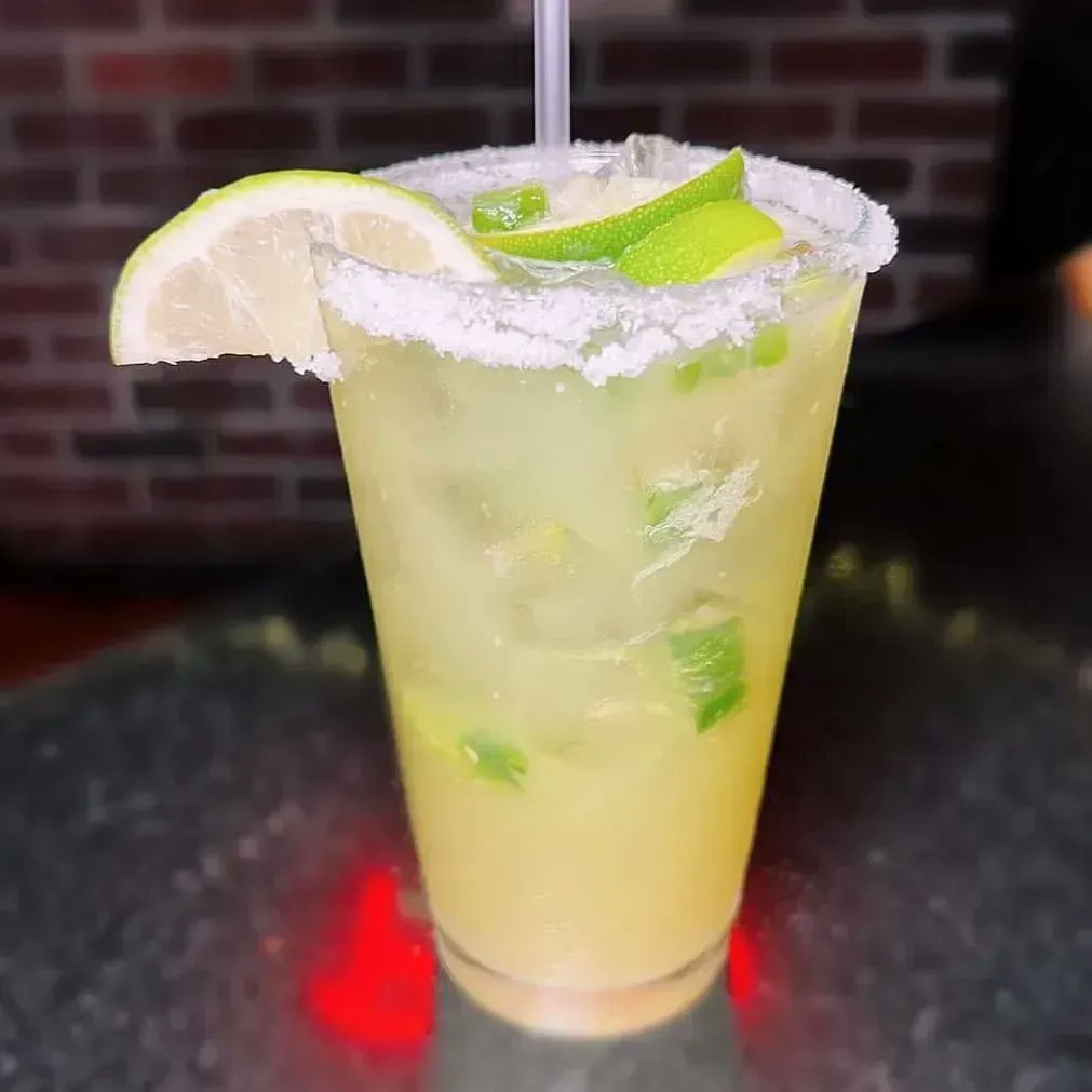 TapHouseSL's tweet image. It’s Monday Margarita time! ✨🍹 Stop on over to the Sprin Lake Tap house for one!!

📸: @realfoodiesofnj

#margaritamonday #springlakenj
