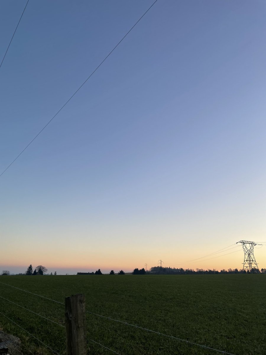 Gorgeous walk back home today with a lovely sunset  #aberdeen