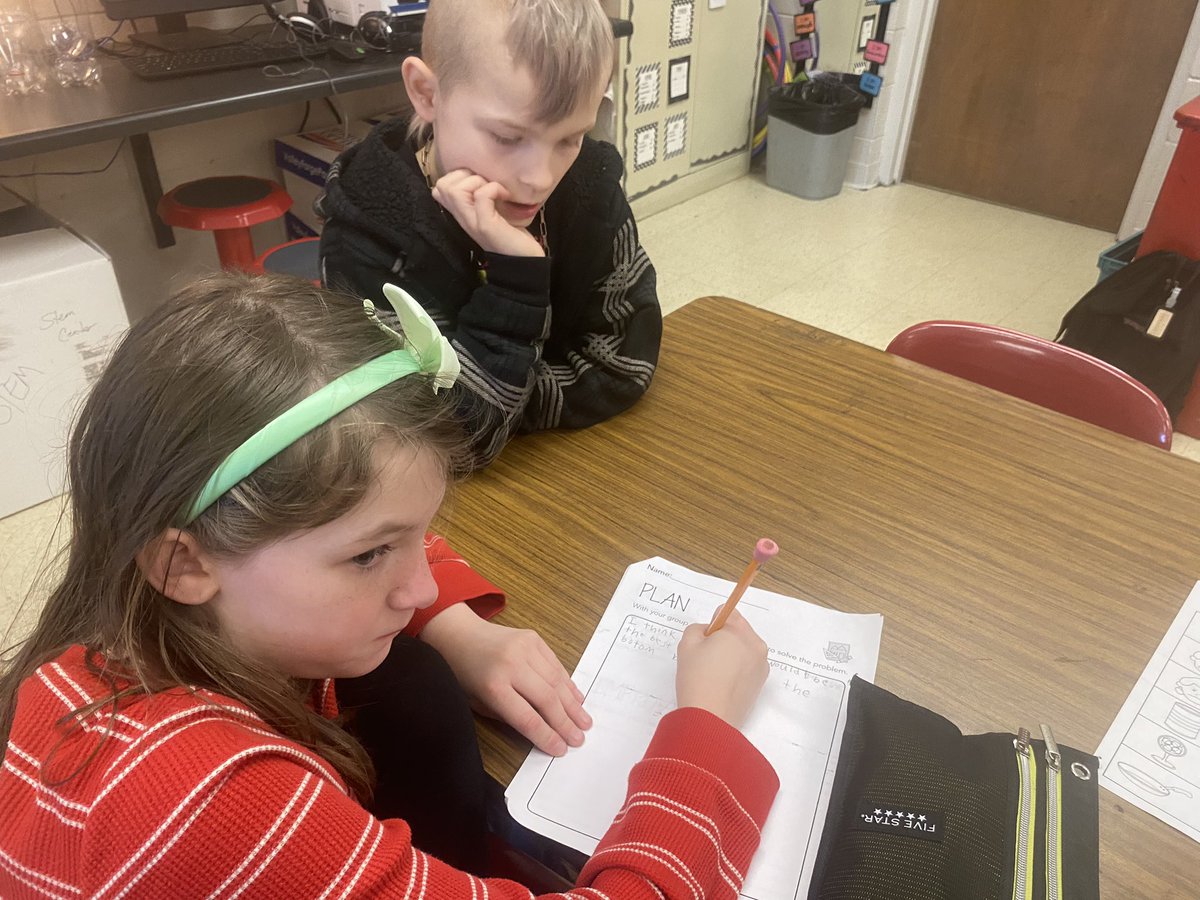 Kelly Thomson tweet media