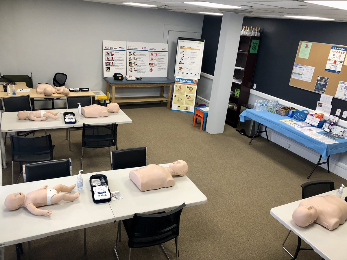 WalpoleNurse's tweet photo. AED training for @TownofWalpole employees to celebrate Heart Month! @American_Heart #HeartMonth #CPRwithHeart https://t.co/pUGd07GJbb
