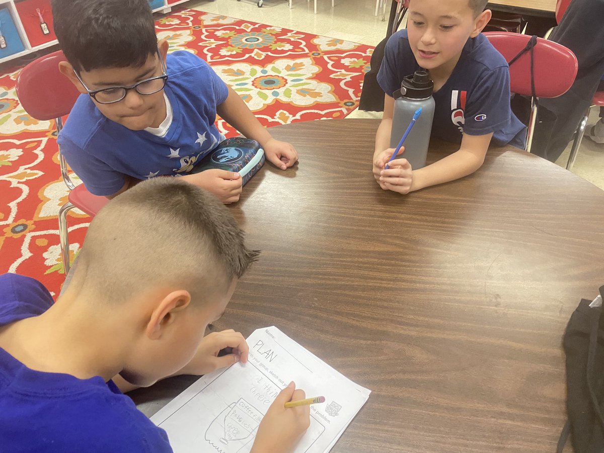 Kelly Thomson tweet media