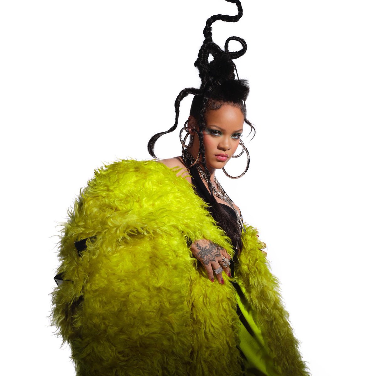 PopCrave's tweet photo. Streams of Rihanna’s music spiked more than 640% on US Spotify after her #SuperBowl halftime show.

• “Bitch Better Have My Money” increased by more than 2,600%

• “Diamonds” increased by more than 1,400%

• “Rude Boy” increased by more than 1,170%

• “We Found Love” increased by more than 1,160%