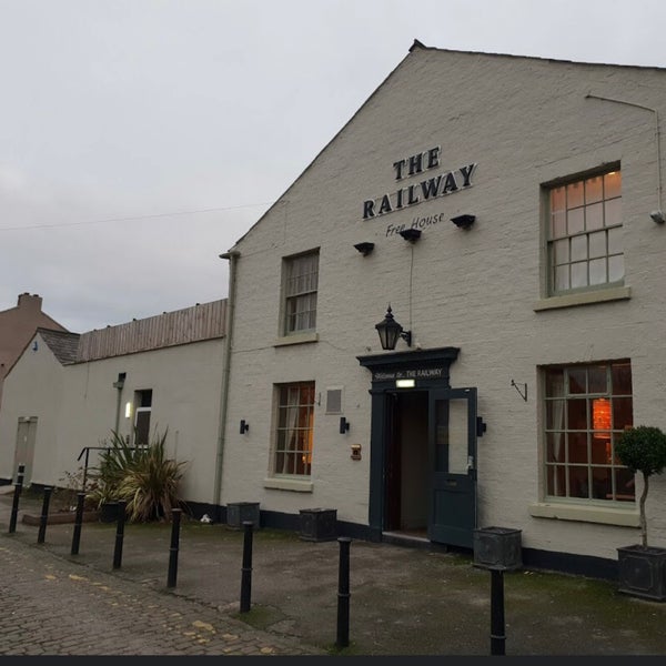 <a href="/YveIllustrating/">YvetteIllustration</a> We are in formby ❤🩷🧡