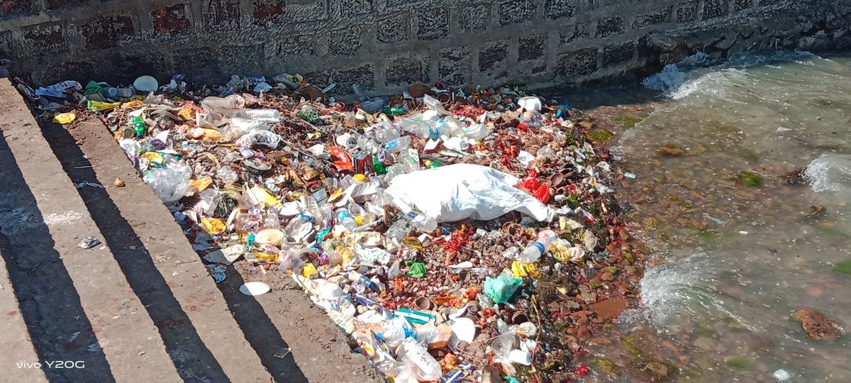 PIYUSHMOHAPATR's tweet image. Plastic every where..unfortunate situation Today picture in Barkul jetty and Kalijai..