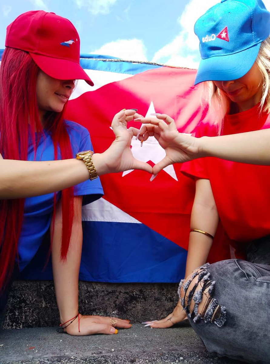 ChaguitoRebelde's tweet photo. ¡No se puede ser revolucionario a la mitad, ni patriota de términos medios!
Con amor ❤️ #MejorEsPosible 💙
#AmorChallenge https://t.co/8GGsZj3Mu1