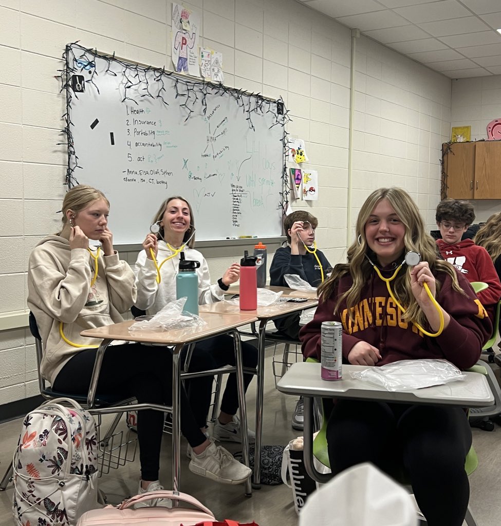 Ms. Sawicky tweet media