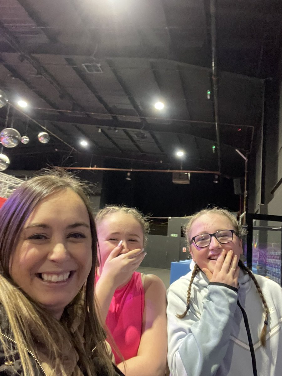 SFADRoutesYP's tweet image. Routes has skills!! Today we had great fun at Airthrill. Lots of bouncing and rolls on the trampolines #Februaryfun #makingfiends #MakingMemories #YouthWork #TeamSFAD @PamSFAD @Kelseysfad @Charli_SFAD @AngelaSFAD