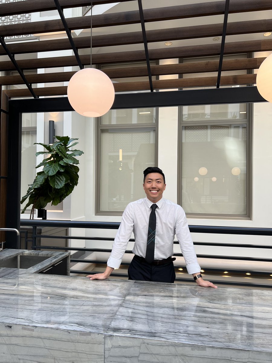 Last but not least, rising 4th year Glenn Oh will be our other clinic coordinator!