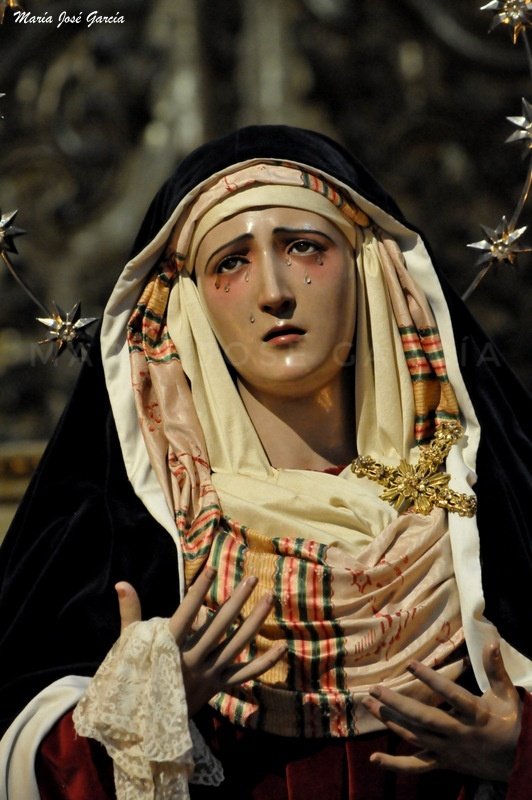 Lunes - Mª Stma de los Dolores 

<a href="/HdadLasPenas/">Hermandad de las Penas</a> 

<a href="/sultantrianero/">Antonio Sánchez Carrasco</a> <a href="/lselvatico/">Luis Selvático</a> <a href="/pazgomez1/">Paz Gómez</a> <a href="/MariaLove322/">MariaLove32</a> @LunaDparascevE <a href="/barrera_52/">Antonio Barrera</a> <a href="/verobc23/">Verónica Barbero</a> <a href="/CarmenRocioV614/">Carmen Rocío Vázquez</a> <a href="/AlmaSevillana68/">Carmen</a> <a href="/ParraJ07/">JuanP07✏️</a> <a href="/FrancscoJos2/">F.J. Martínez Pérez</a> <a href="/lalentedelass/">La Lente de la Semana Santa</a> <a href="/JesusME87/">Jesuli Martín</a> <a href="/Anacofrade310/">Ana</a> <a href="/SantiLCubero/">Santi Cubero</a> <a href="/garjose24/">José García</a>