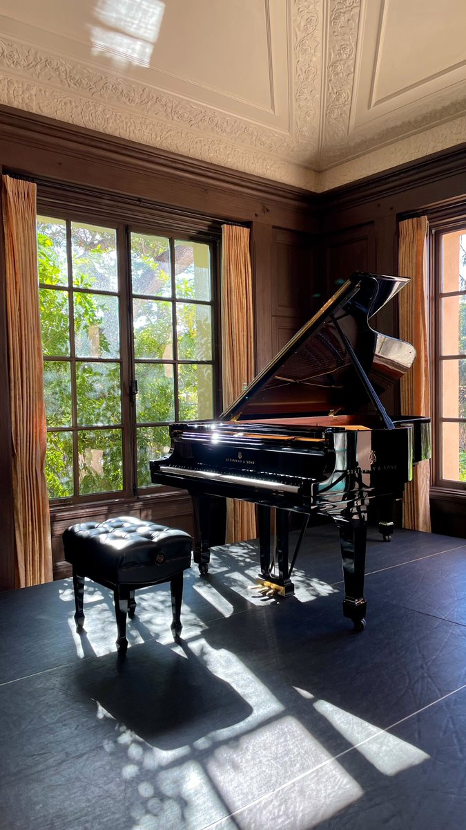 SteinwayAndSons's tweet photo. Happy Monday from the beautifully sunlit spaces of All-Steinway School Music Academy of the West. ☀️ https://t.co/S1i5e53h69
