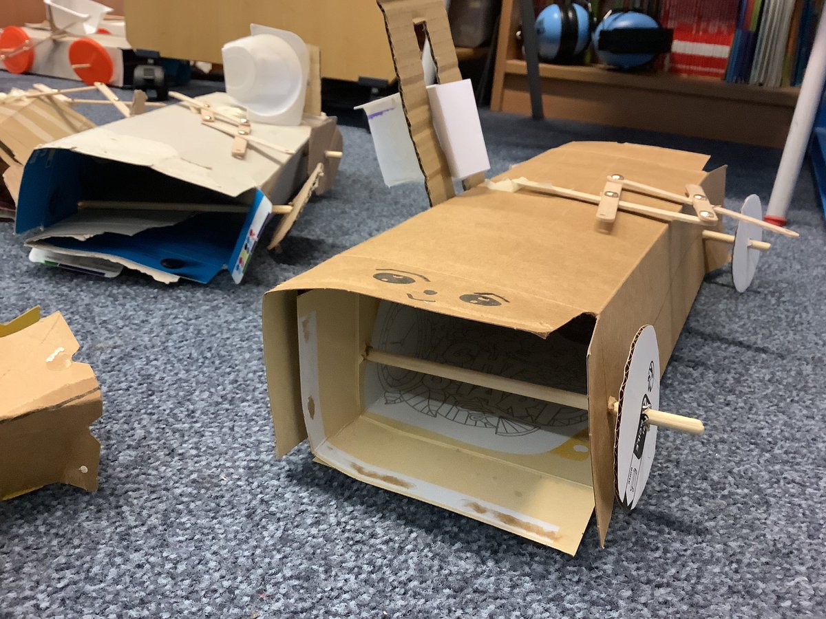 Barfordstpeters's tweet photo. The children in year 2 have been working hard to make their space robots! We have made a three different mechanisms (lifting, spinning and pushing). We can’t wait to show you our finished products soon! #bspDT #bspSTEAM #bspEngineering #bspScience #bspMaths https://t.co/v2NT29qdUT