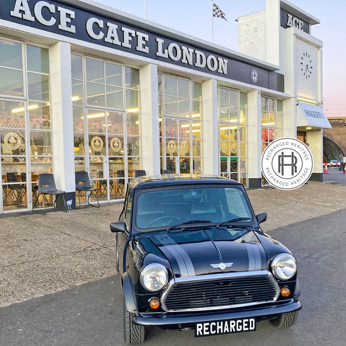 RechargedH's tweet photo. Driving home for...

Another extra special Mini Recharged delivered to a VIP client in London.

Follow us for further details on this car and the Mini Recharged project.

#RechargedHeritage #MINIRecharged #mini #minisport #ev #acecafe #london #acecafelondon #classicmini #chrisrea https://t.co/7vJElOgt4y