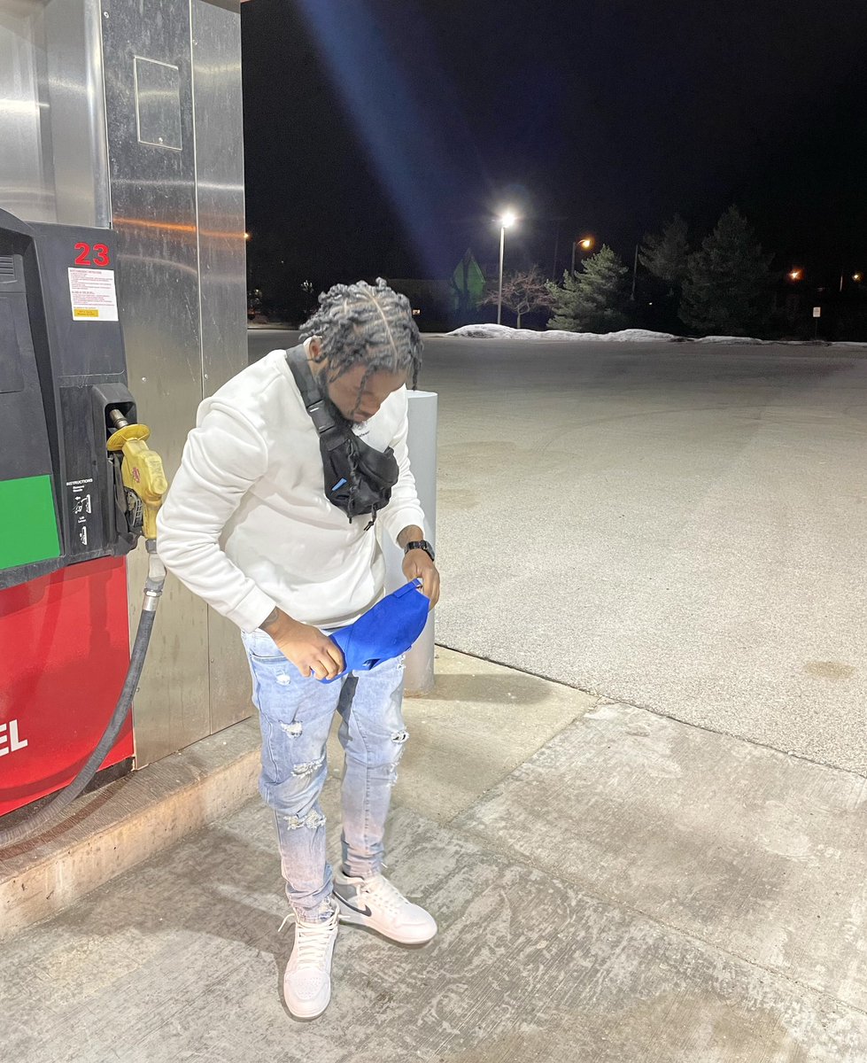 justonlyjeff's tweet photo. can’t nobody tell me sht i’m my own boss 💵 #milwaukee #414 #Entrepreneur https://t.co/ZDOrnCt6WK