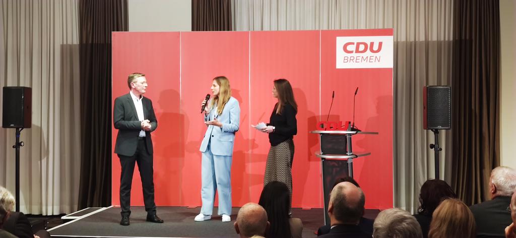 Neujahrsempfang der <a href="/CDUBremen/">CDU Bremen</a> mit unserem Spitzenkandidaten Frank Imhoff und unserer Landesvorsitzenden <a href="/wiebkewinter/">Wiebke Winter</a> die gemeinsam #dasTandem für die #hbwahl bilden.