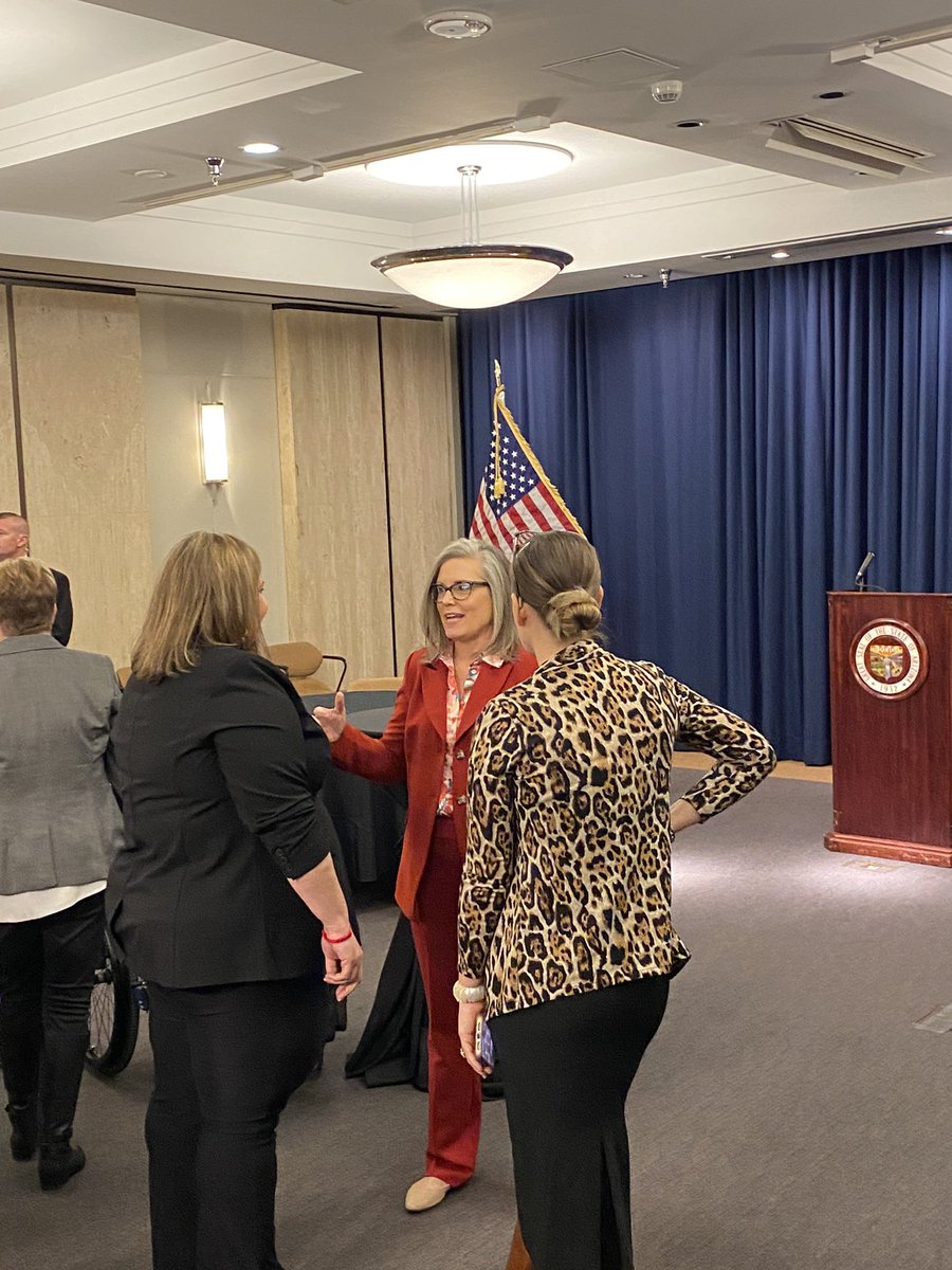 AZSenateDems's tweet image. A great morning at the capitol! ☀️ Legislative Democrats are working in partnership with Governor Hobbs to pass good policy and move our state into the future! #azleg #azgov
