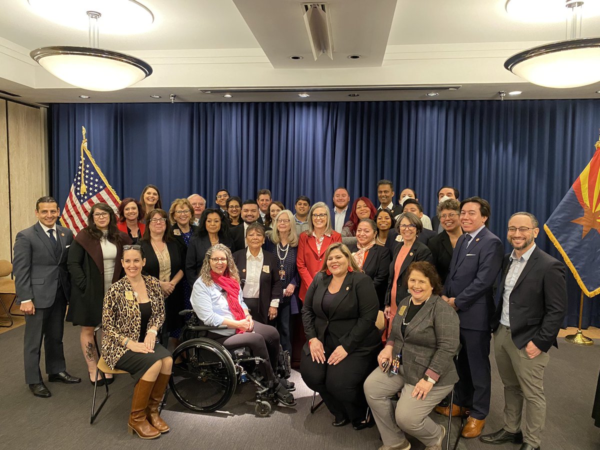 AZSenateDems's tweet image. A great morning at the capitol! ☀️ Legislative Democrats are working in partnership with Governor Hobbs to pass good policy and move our state into the future! #azleg #azgov