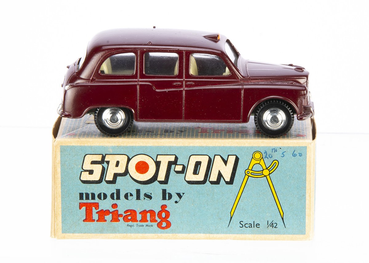 SpecialAuction1's tweet photo. PREVIEW 28/2/23
Lot 265 - Tri-ang Spot-On - No.155 Austin Taxi FX4 
£1,000-£1,500

Lot 288 - A Shackleton Toys Mechanical David Brown Trackmaster 30 Tractor
£1,500-£2,500

Lot 362 - A CMC 1:18 Maserati 250F Grand-Prix-Sieger 1957
£120-£160

Full Catalogue:
https://t.co/zr9i0qdJln https://t.co/6kOSMwEcKX