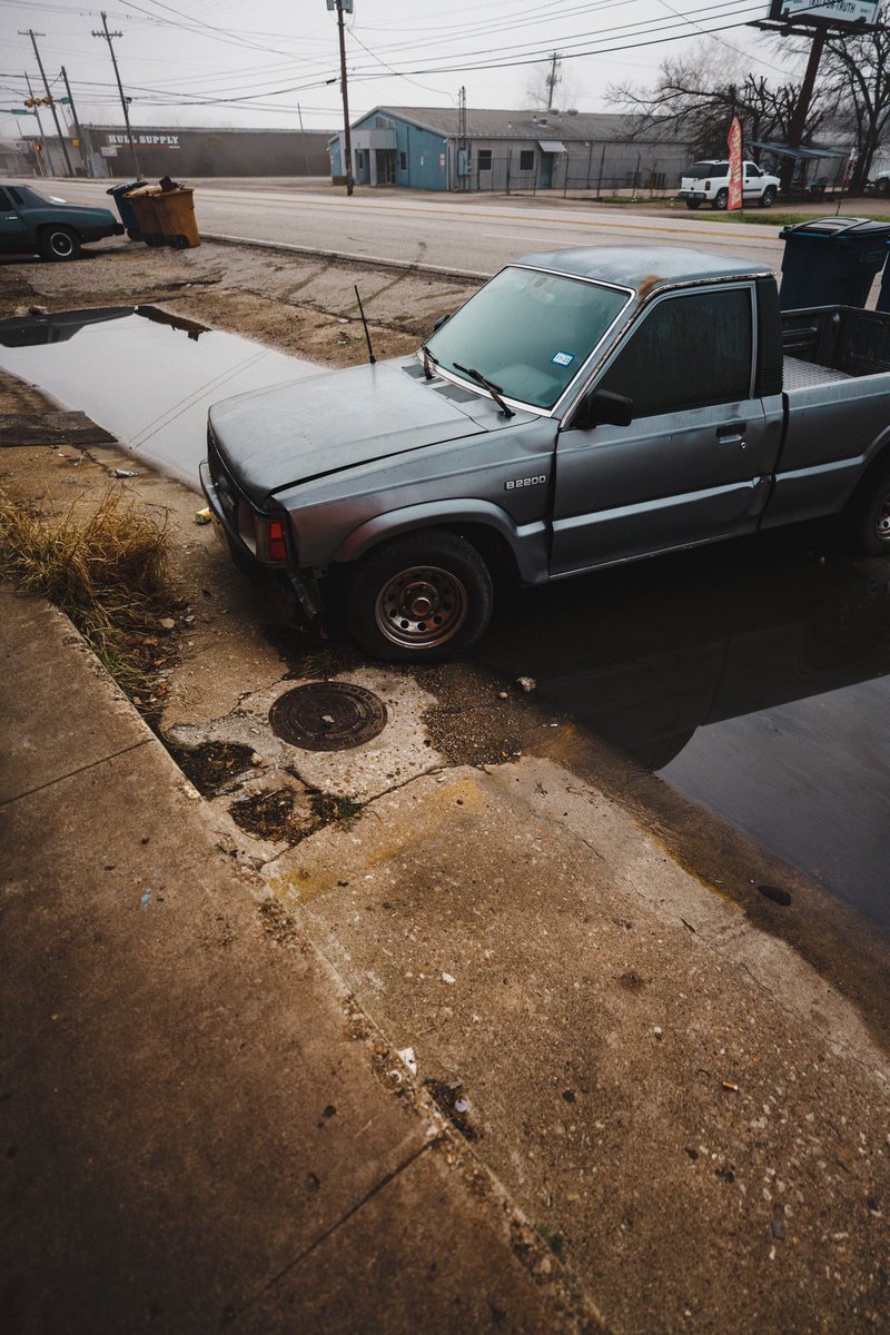 Dotsanity's tweet photo. @moment Took a walk around Austin, TX. #MomentMonday https://t.co/7oLPHRVeHG