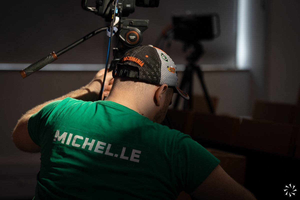 Skoips's tweet photo. Retour en image sur la #LEL5, c'était une dinguerie de retourner en LAN pour photographier toutes les émotions qui circulent ! https://t.co/WzGqo4RijM