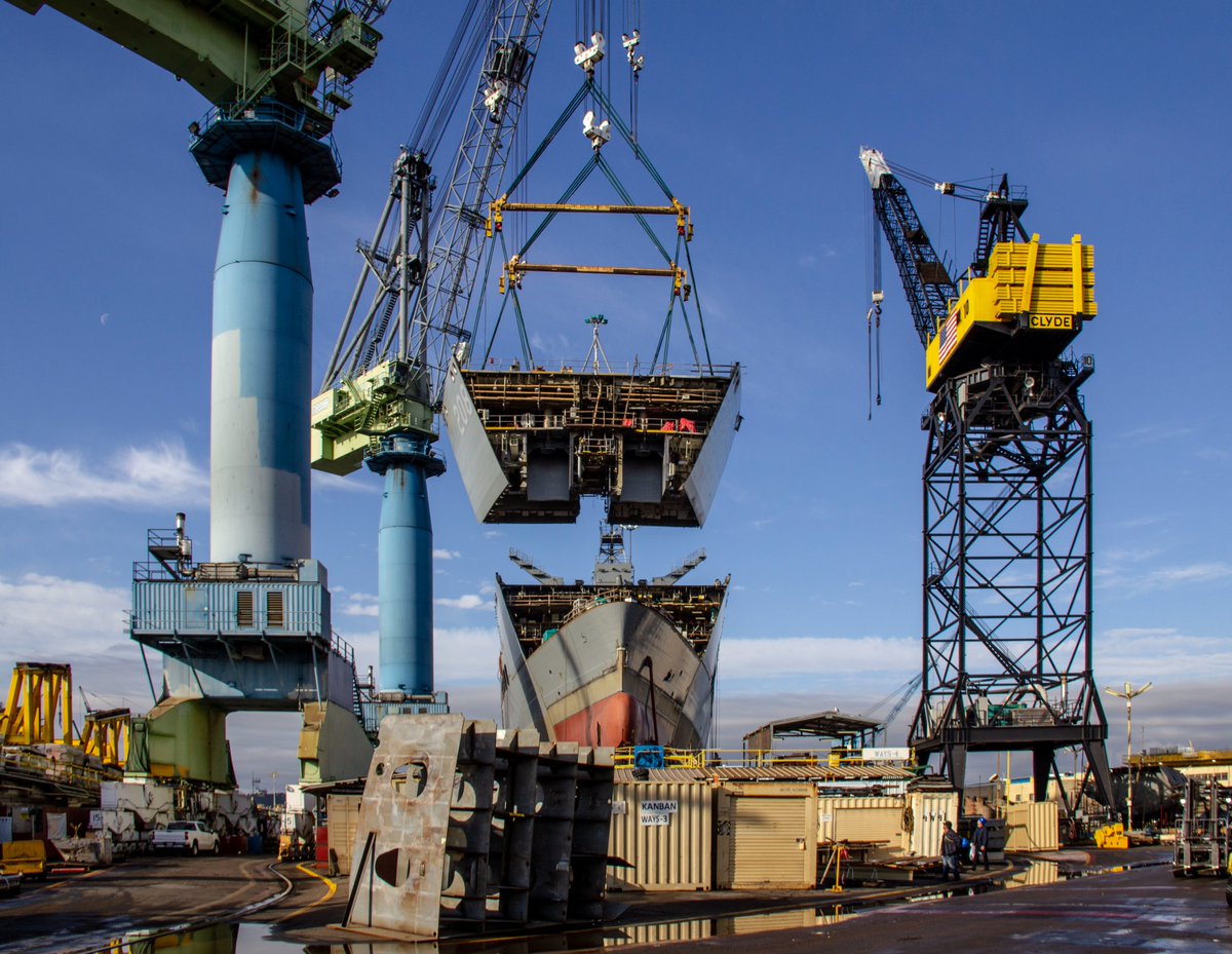 GDNASSCO's tweet photo. Monday morning block move!
Today, NASSCO shipbuilders placed a grand block on the future USNS Robert F. Kennedy (T-AO 208).
#NASSCO #USNavy #SanDiego #NASSCObuilt #RobertFKennedy https://t.co/MDP1GGSO3x