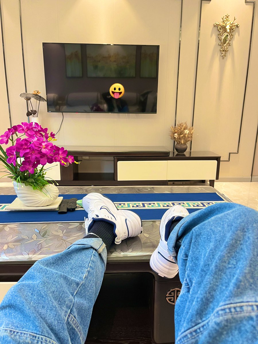 Tony749seven's tweet photo. 八个月风平浪静，想开张的想法在今夜到达顶点🌚🌚🌚 https://t.co/4sc4y1SB7t