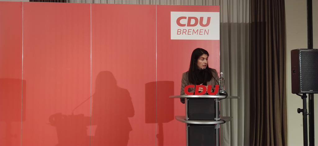 Jetzt das Grußwort unseres heutigen Ehrengastes <a href="/SerapGueler/">Serap Güler</a> 

Liebe Serap, schön dass Du da bist 🙂