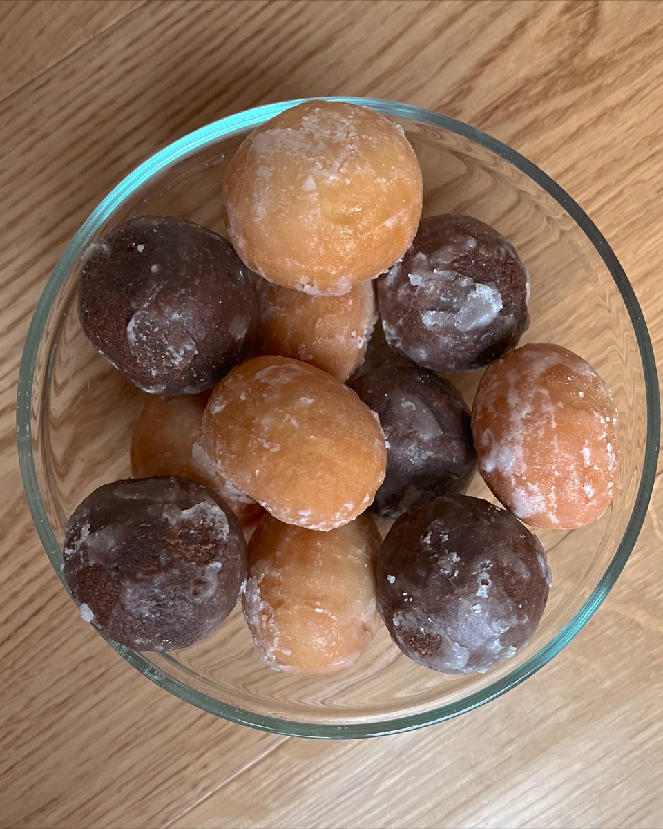 HalleyZacharias's tweet photo. Monday Blues got you down?? Stop by Nutz for Donutz for some Nutterz!! 

Turn that frown upside down😌

#Nutz4Donutz #ABTatUFV
📷: Halley Zacharias https://t.co/BrxCjhXdGY