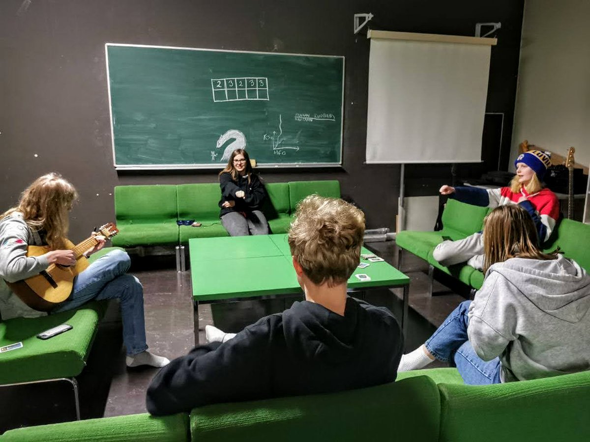 Etkö ole vielä päässyt osallistumaan tutustumisviikonlopulle?🤔 Viikolla 8 järjestetään vielä yksi tutustumisajankohta 24.2. - 26.2., jonne voit ilmoittautua osoitteessa paivola.fi/kurssit/matema…. Lämpimästi tervetuloa! 🤗 #matematiikkalinja
#päivölänopisto