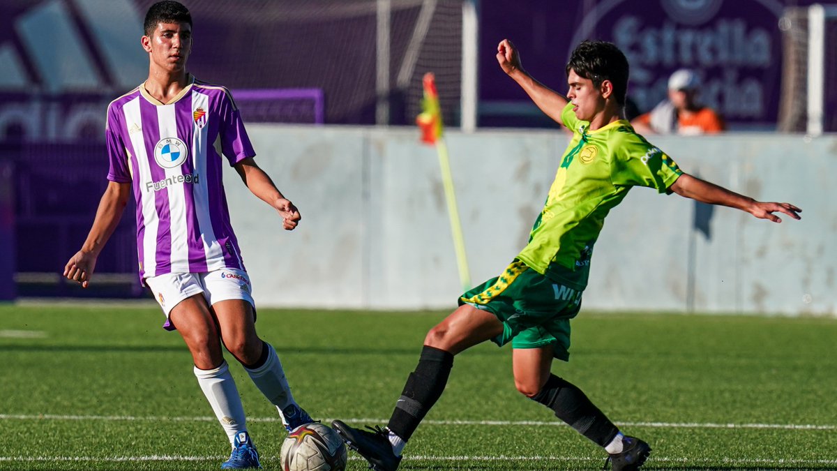 🇪🇸💜 David Sanz, del #RVCadeteA, citado por la <a href="/SEFutbol/">Selección Española Masculina de Fútbol</a> sub16 para disputar dos amistosos contra Austria
¡Enhorabuena, David! 👏🏻

👉🏻 rvcf.info/3xhCPXZ

#pucela #RVcantera