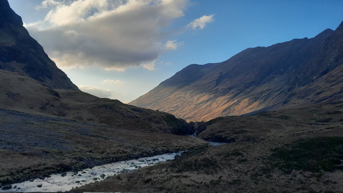 Sun heading down in Glen coe this afternoon